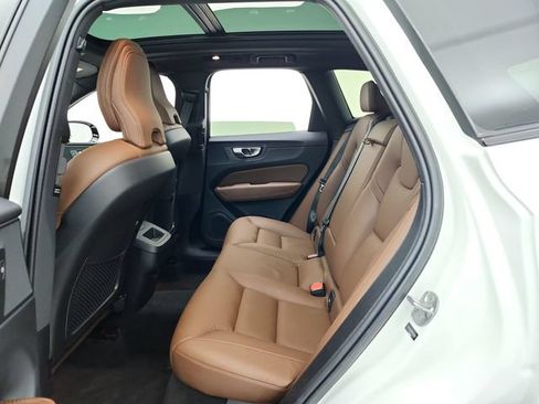 Certified 2023 Volvo XC60 B5 Plus w/ Climate Package AWD/4WD image 26