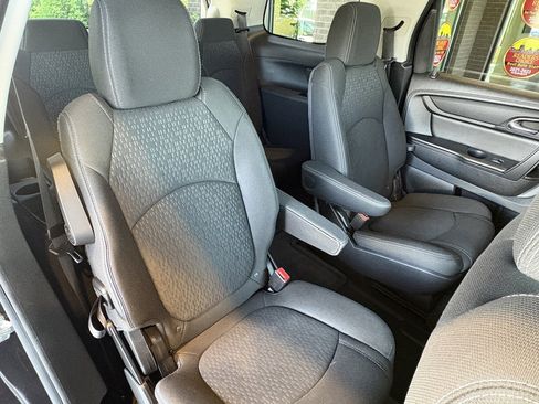Used 2016 GMC Acadia SLE AWD/4WD image 33