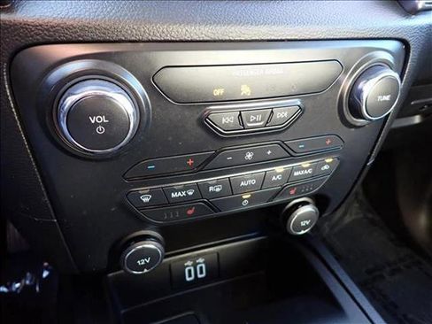 Used 2019 Ford Ranger Lariat w/ Equipment Group 501A Mid image 21