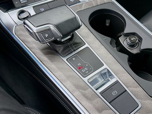 Used 2024 Audi A6 Premium Plus AWD/4WD image 19