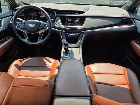 Used 2024 Cadillac XT5 Premium Luxury w/ Technology Package AWD/4WD image 32