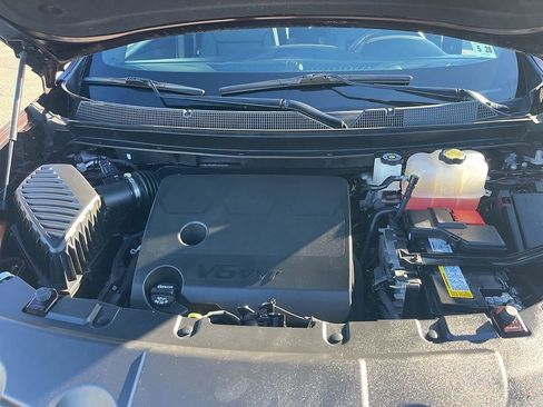 Used 2023 Chevrolet Traverse LT image 66