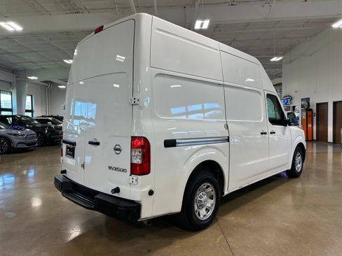 Used 2019 Nissan NV 2500 SV RWD image 8