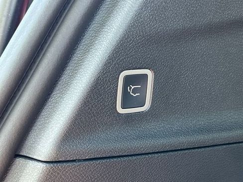 New 2026 Chrysler Pacifica Select FWD image 40