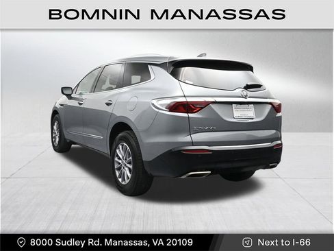 Used 2023 Buick Enclave Essence AWD/4WD image 3