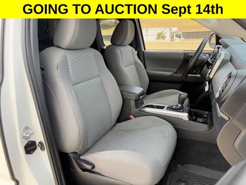 Used 2022 Toyota Tacoma SR5 RWD image 24