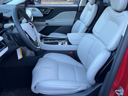 New 2026 Lincoln Aviator Reserve w/ Luxury Package image 15
