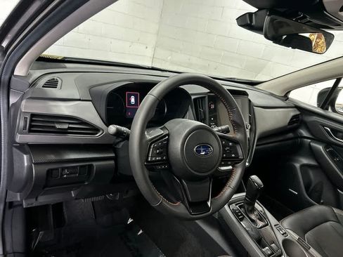 Used 2024 Subaru Crosstrek 2.5i Limited w/ Crosstrek Mirror Package AWD/4WD image 2