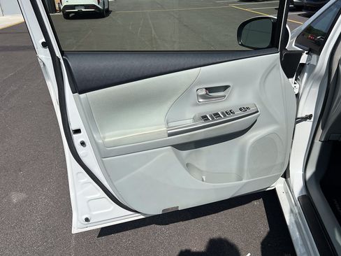 Used 2013 Toyota Prius V Three FWD image 14
