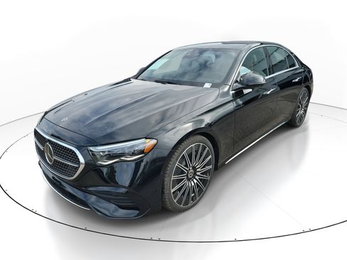 New 2026 Mercedes-Benz E 450 4MATIC Sedan image 2
