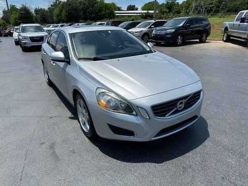 Used 2012 Volvo S60 T5 FWD image 6