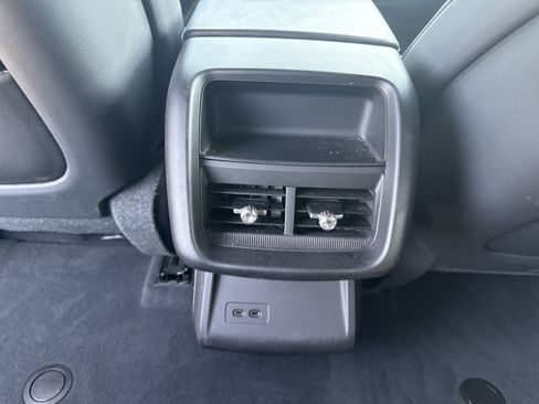 Used 2024 Cadillac Lyriq Tech RWD image 29