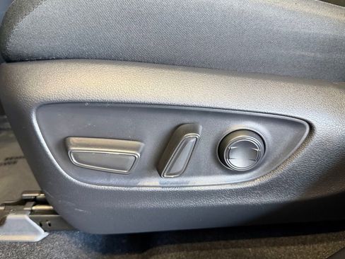 Used 2025 Toyota RAV4 XLE image 20