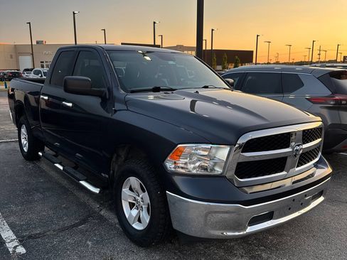 Used 2018 RAM 1500 Classic SLT RWD image 2