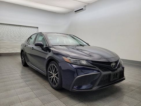 Used 2022 Toyota Camry SE image 13