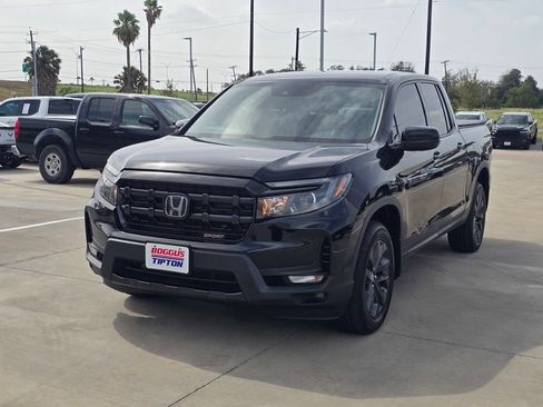 Used 2024 Honda Ridgeline Sport image 9