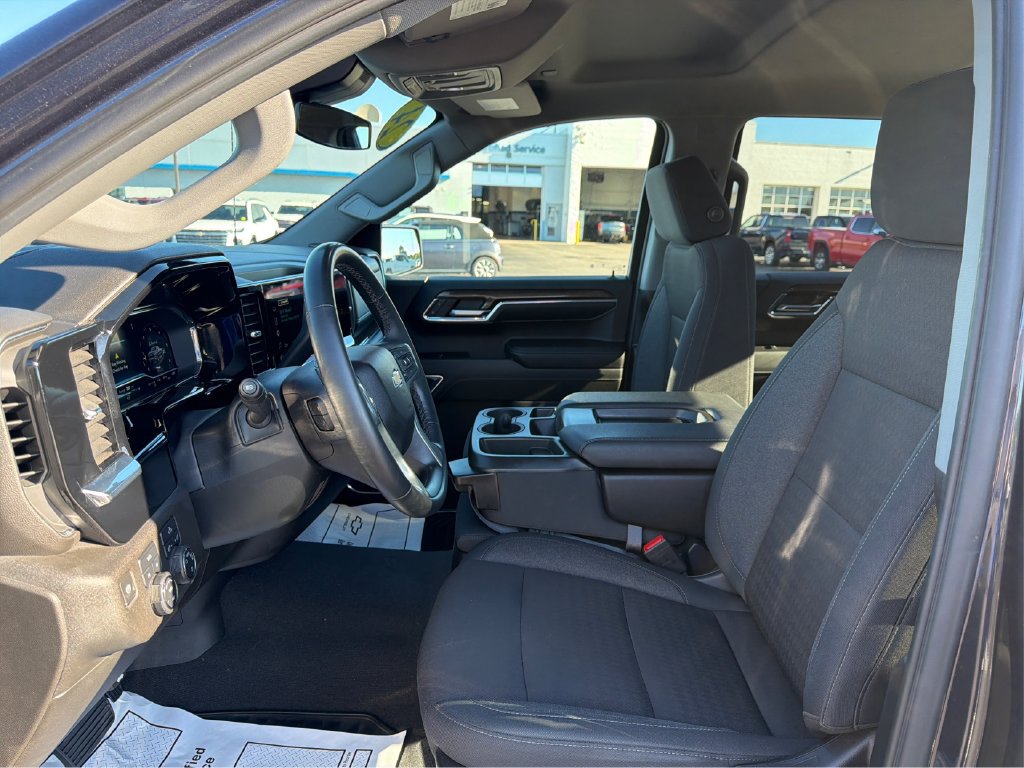 Used 2024 Chevrolet Silverado 1500 LT AWD/4WD image 19