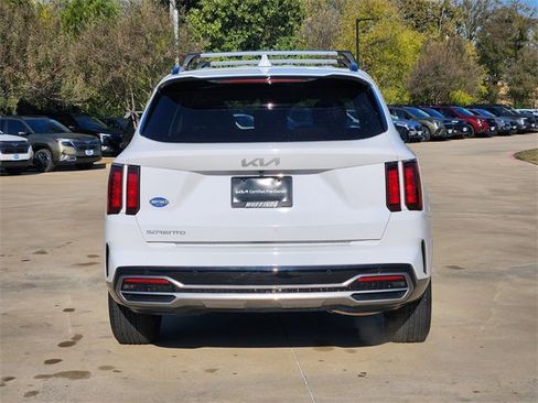 Used 2023 Kia Sorento S image 6