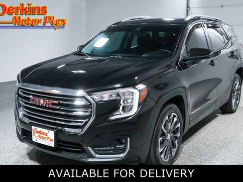 Used 2022 GMC Terrain SLT w/ LPO, Floor Liner Package AWD/4WD image 1