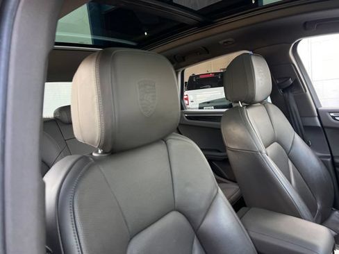 Used 2020 Porsche Macan S AWD/4WD image 34