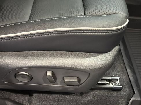 New 2026 GMC Acadia Denali w/ Super Cruise Package image 13