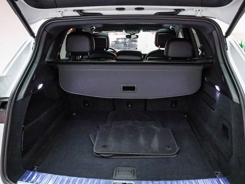 Used 2025 Porsche Cayenne image 30