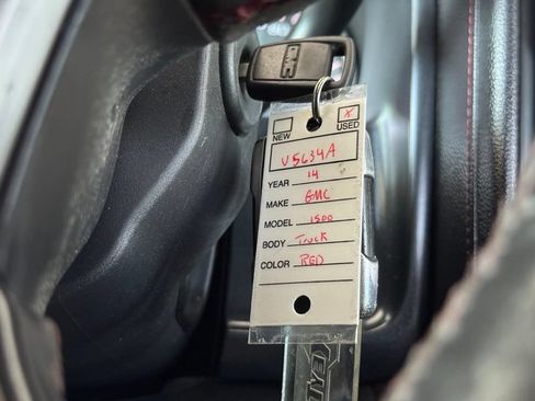 Used 2014 GMC Sierra 1500 SLT w/ All-Terrain Package AWD/4WD image 38