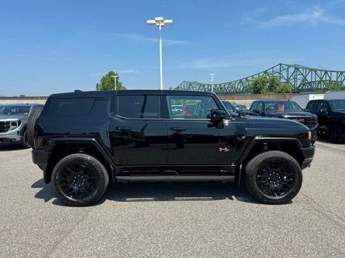 New 2025 GMC Hummer EV 2X w/ LPO, Illumination Package image 11