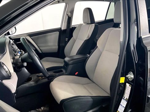 Used 2017 Toyota RAV4 XLE image 9