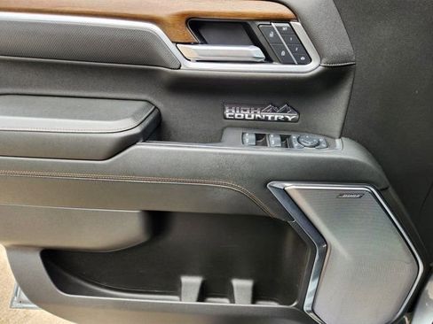 Used 2025 Chevrolet Silverado 1500 High Country w/ High Country Premium Package image 25