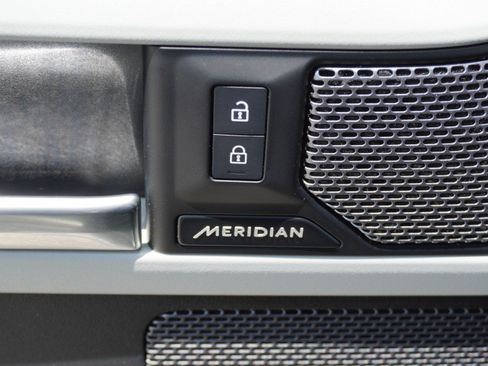 Used 2023 Land Rover Defender 110 S AWD/4WD image 22