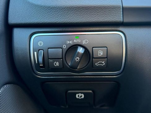 Used 2016 Volvo V60 T5 Cross Country w/ Protection Package image 21