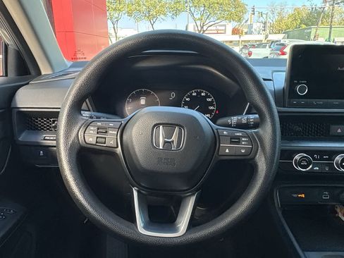 Used 2025 Honda CR-V LX image 14