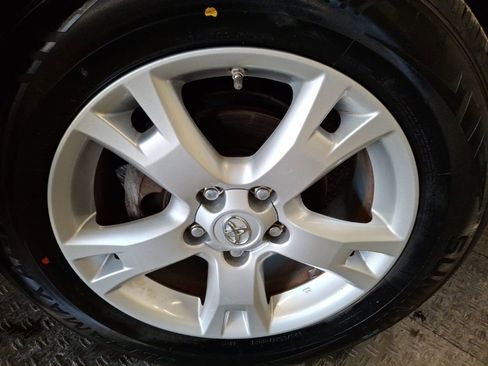 Used 2011 Toyota RAV4 4WD w/ Upgrade Value Pkg image 3