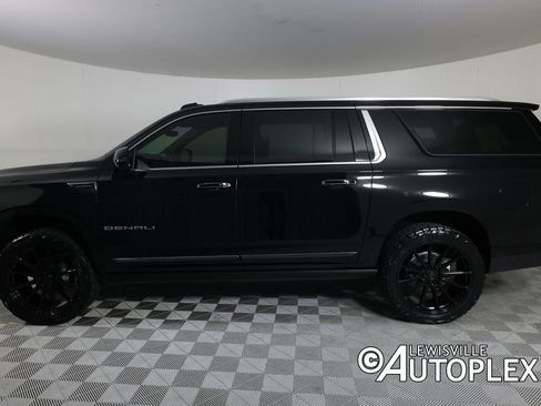 Used 2026 GMC Yukon XL Denali Ultimate AWD/4WD image 8