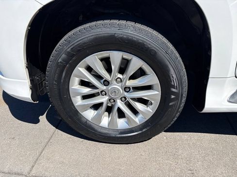 Used 2015 Lexus GX 460 w/ Premium Package AWD/4WD image 11