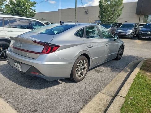 Used 2020 Hyundai Sonata SEL w/ Convenience Package FWD image 3