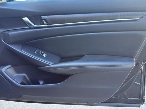 Used 2019 Honda Accord EX image 35