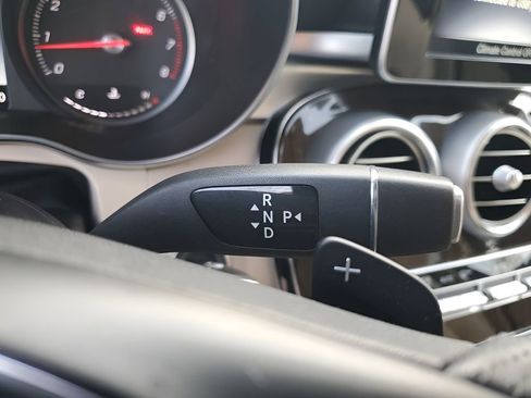 Used 2019 Mercedes-Benz GLC 300 image 36