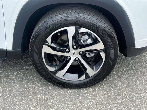 Used 2024 Chevrolet Trax RS w/ Driver Confidence Package FWD image 7