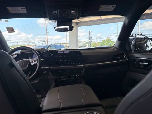 Used 2025 Chevrolet Tahoe RST w/ RST Performance Edition AWD/4WD image 14