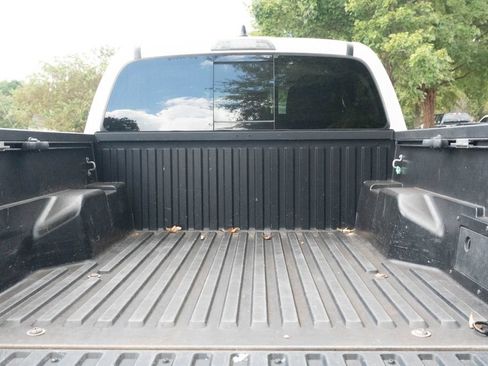 Used 2021 Toyota Tacoma SR5 RWD image 13