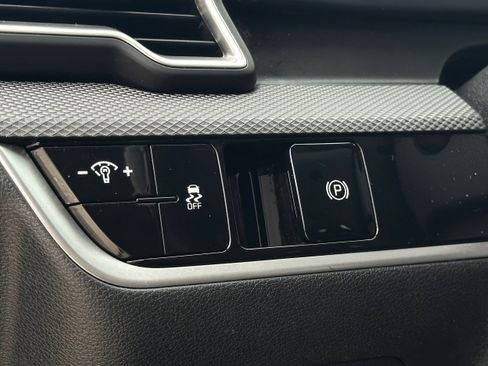 Used 2023 Kia Sportage LX image 22