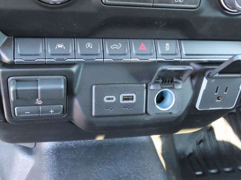 New 2026 Chevrolet Silverado 1500 W/T w/ WT Value Package AWD/4WD image 8