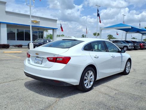 Used 2024 Chevrolet Malibu LT FWD image 2