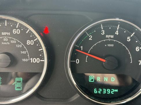 Used 2018 Jeep Wrangler Unlimited Sport S AWD/4WD image 25