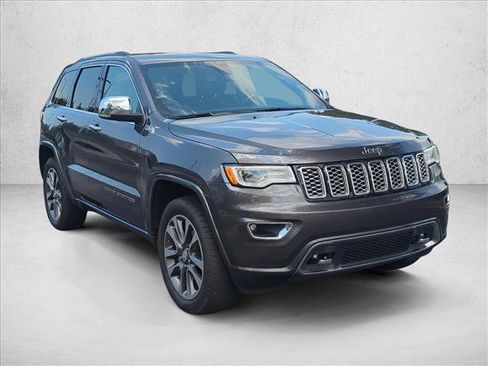 Used 2018 Jeep Grand Cherokee Overland AWD/4WD image 3