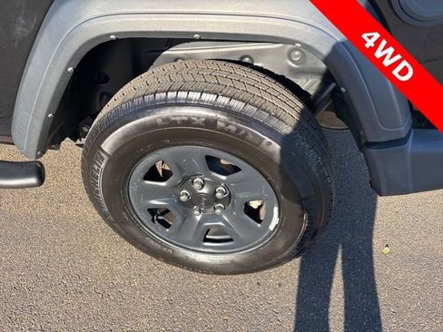 Used 2023 Jeep Wrangler Sport image 23