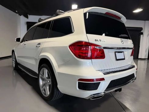 Used 2015 Mercedes-Benz GL 550 4MATIC image 9