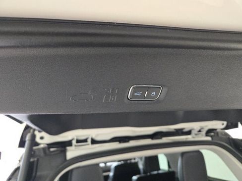 Used 2025 Ford Expedition Active AWD/4WD image 16